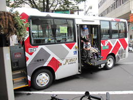 新常磐交通 リフト付きバスの写真
