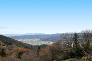 薬王寺から東方を望んだ景色の写真