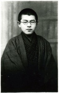 川俣銀行時代の古関裕而の写真