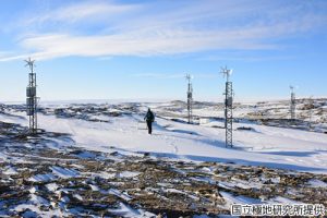 風力/太陽光ハイブリッド発電システムの写真1