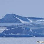 白夜の氷山の写真5