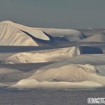 白夜の氷山の写真6